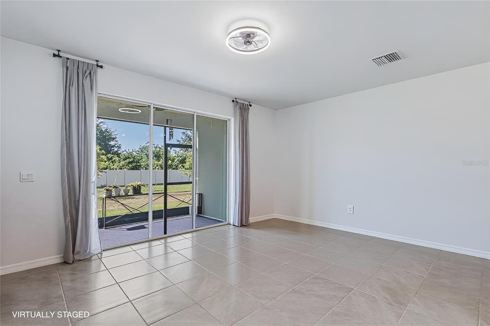 Townhouse at 388 MANGROVE SHADE CIR, APOLLO BEACH, photo 3 of 23
