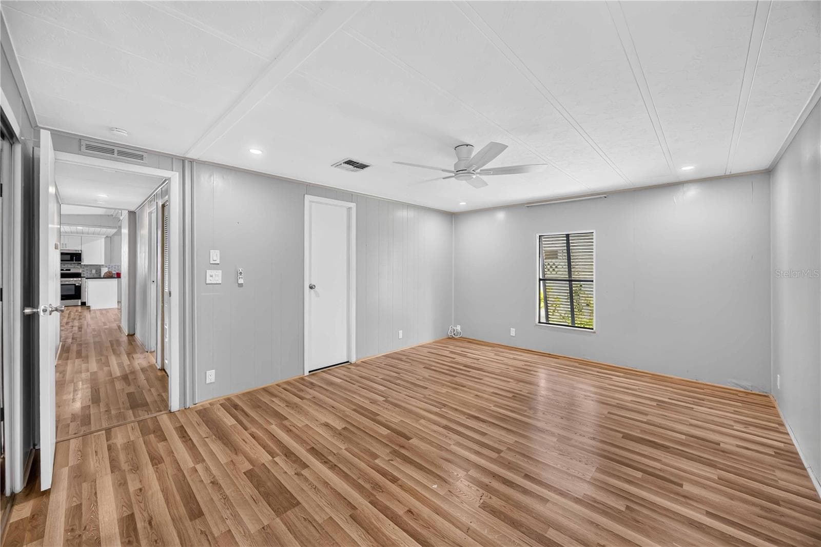 Manufactured Home at 141 RAROTONGA RD, NORTH PORT, photo 12 of 43