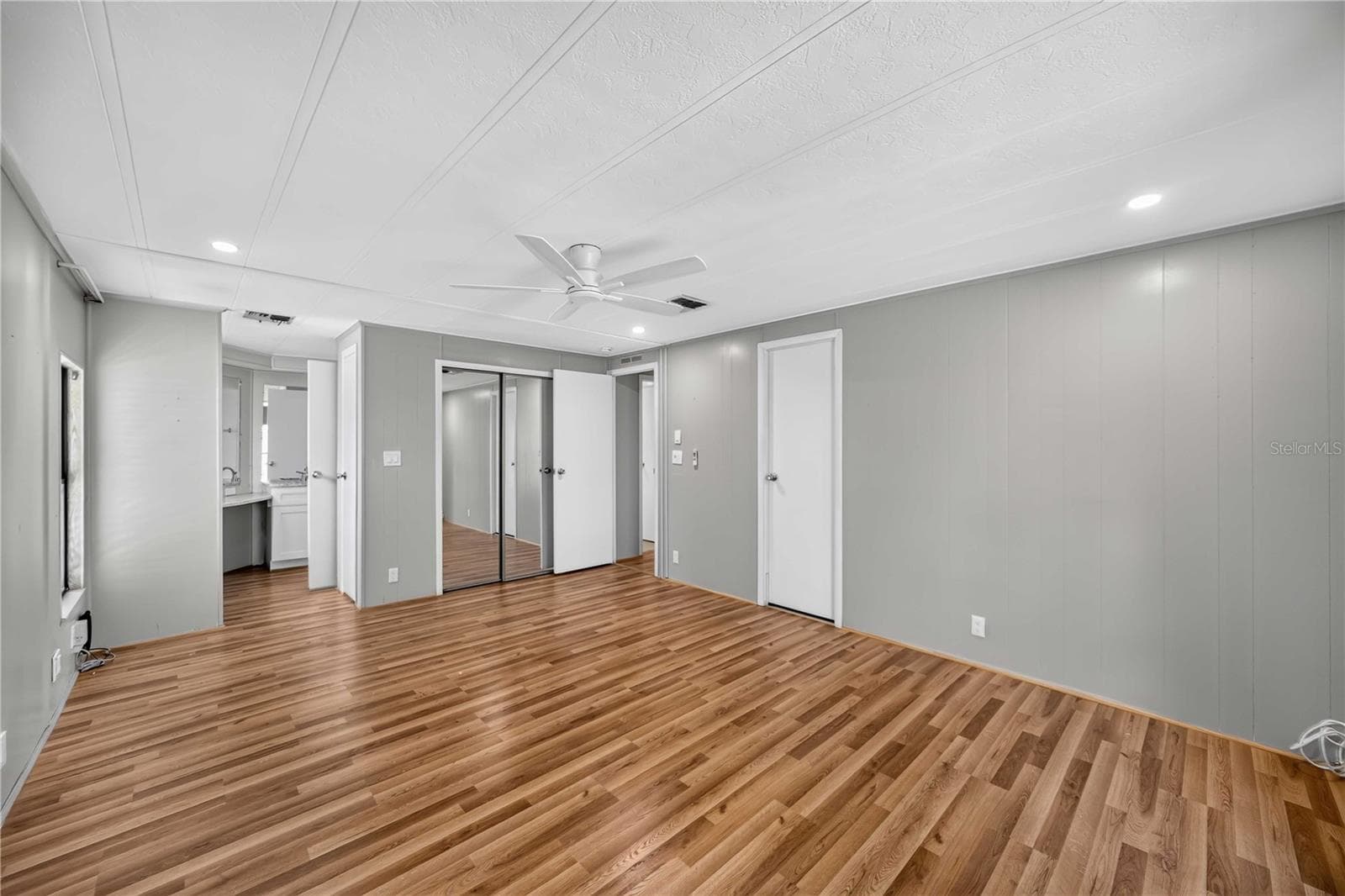 Manufactured Home at 141 RAROTONGA RD, NORTH PORT, photo 13 of 43