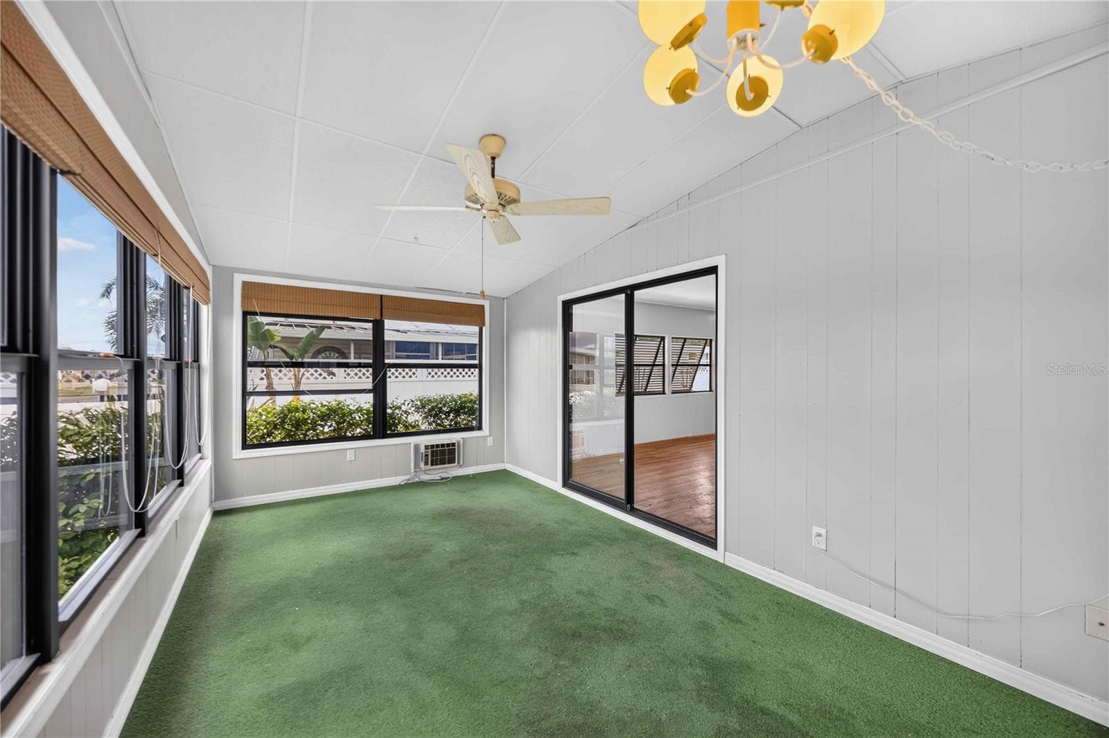Manufactured Home at 141 RAROTONGA RD, NORTH PORT, photo 22 of 43