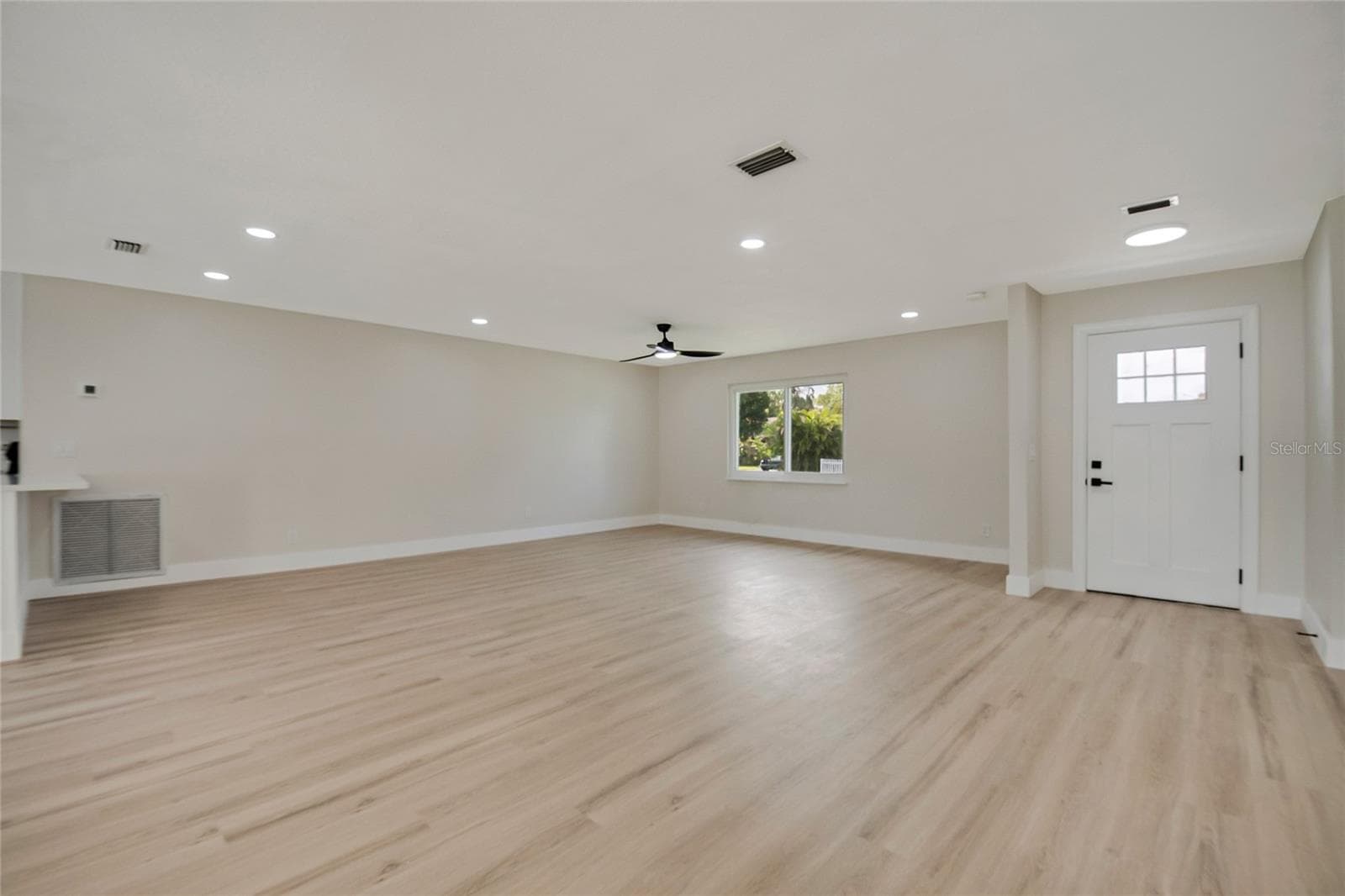 Single Family Residence at 8624 BAYLOR CIR, ORLANDO, photo 10 of 46