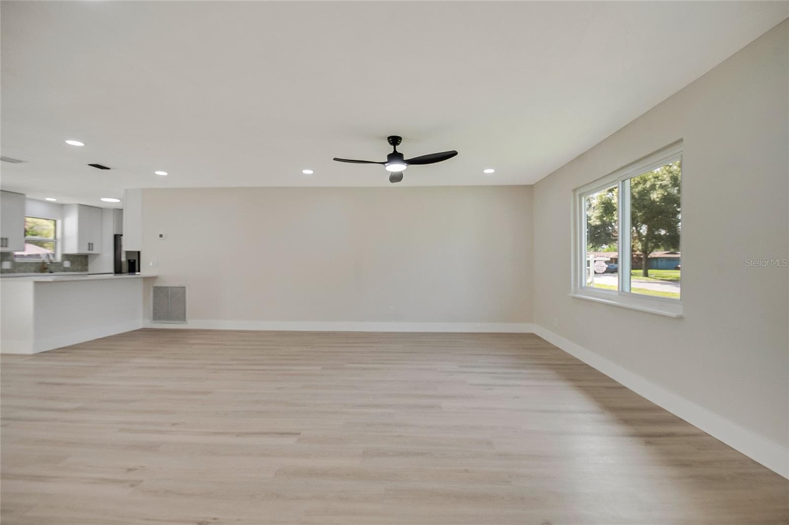 Single Family Residence at 8624 BAYLOR CIR, ORLANDO, photo 12 of 46