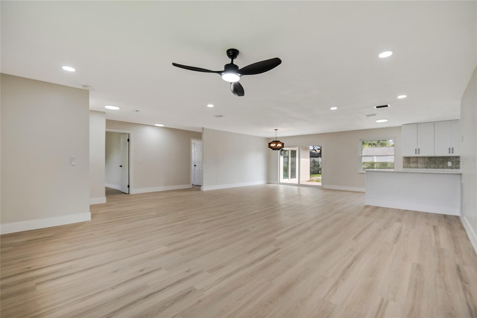 Single Family Residence at 8624 BAYLOR CIR, ORLANDO, photo 14 of 46
