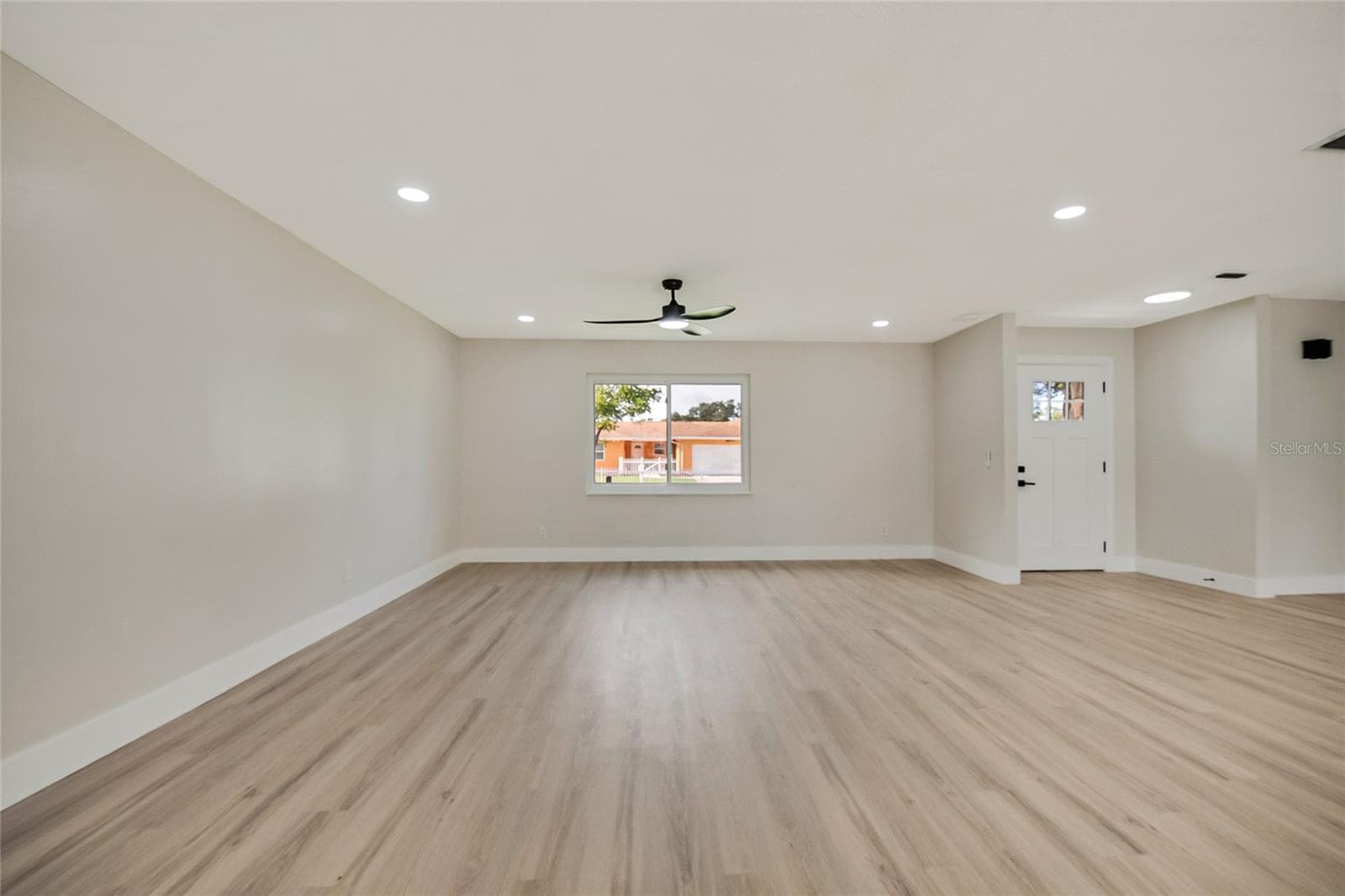 Single Family Residence at 8624 BAYLOR CIR, ORLANDO, photo 15 of 46