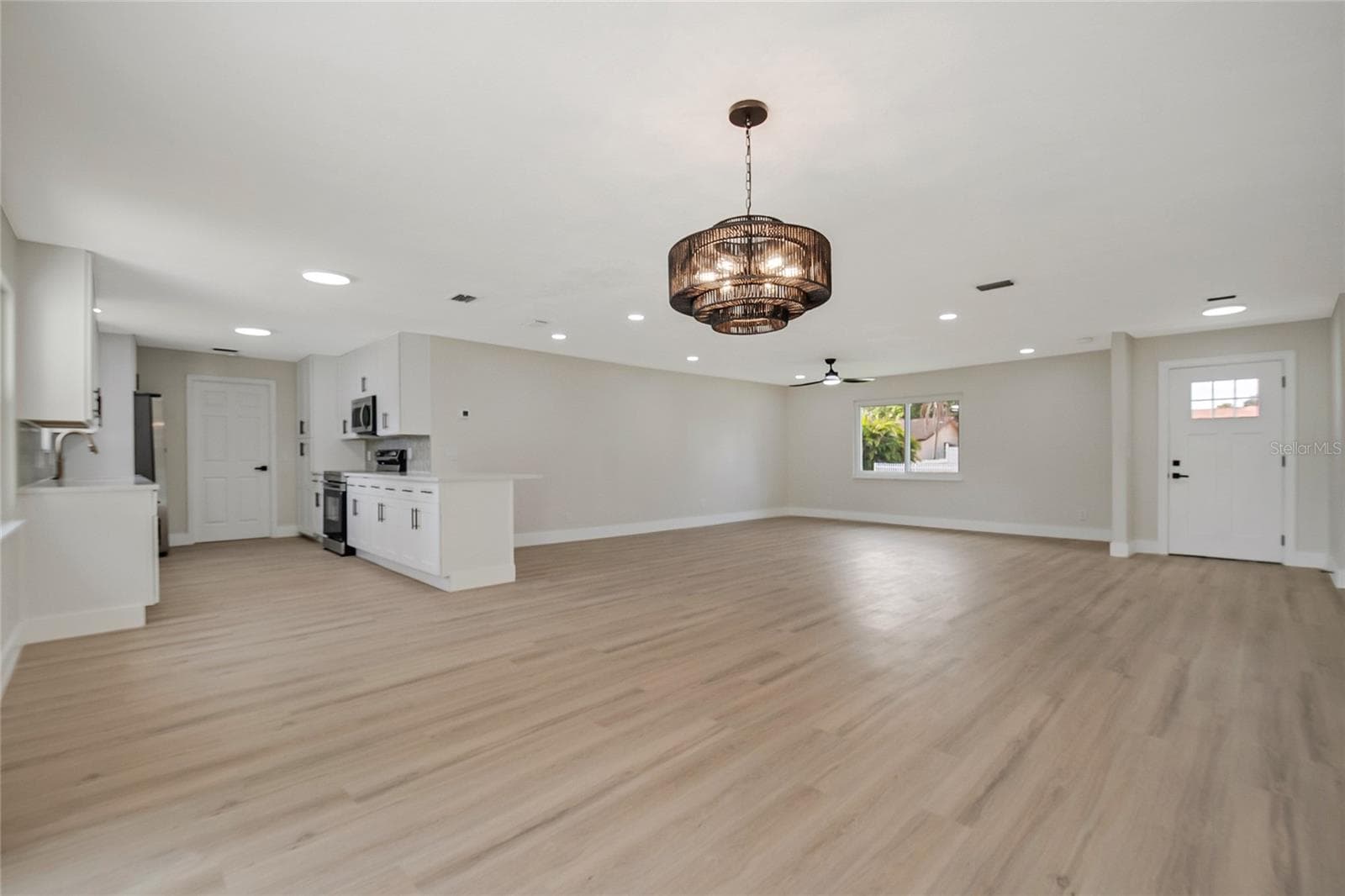 Single Family Residence at 8624 BAYLOR CIR, ORLANDO, photo 18 of 46