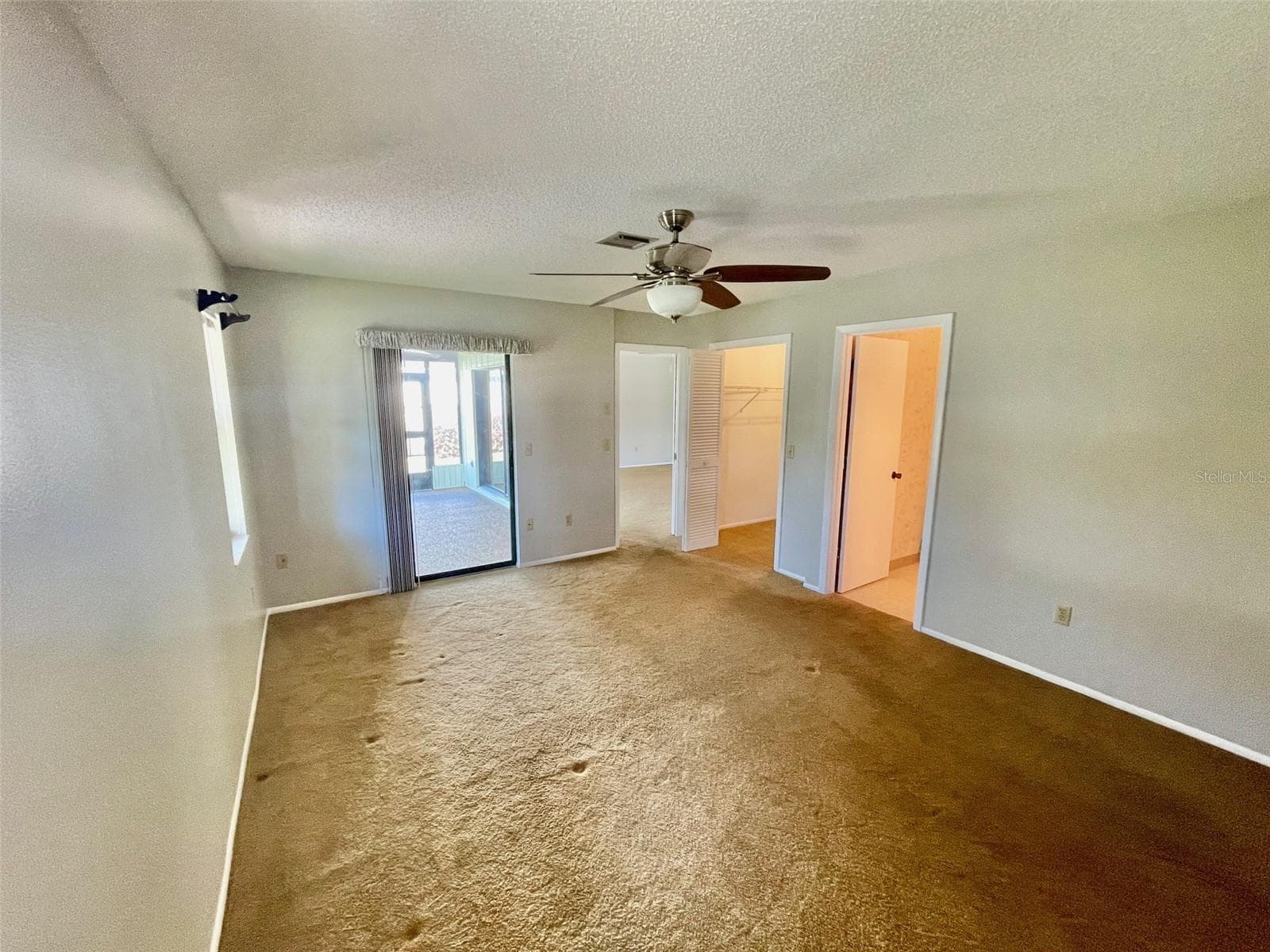 Master Bedroom - 137 DRIFTING SANDS DR, VENICE