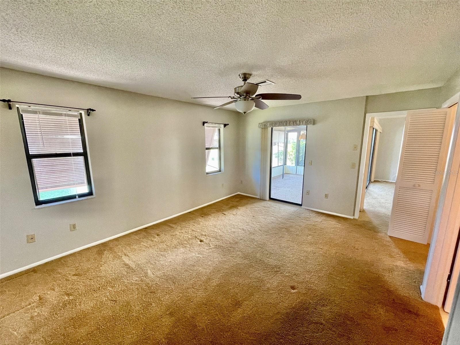 Master Bedroom - 137 DRIFTING SANDS DR, VENICE