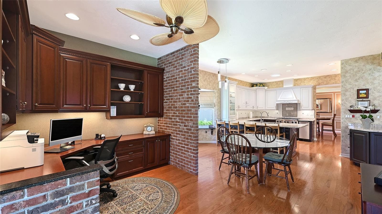 Single Family Residence at 5476 GOLF POINTE DR, SARASOTA, photo 25 of 74