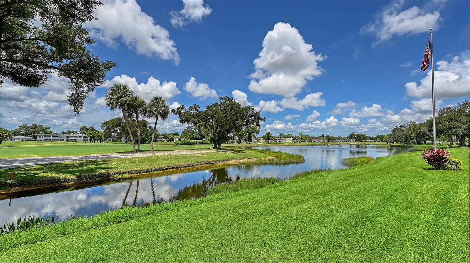 Single Family Residence at 5476 GOLF POINTE DR, SARASOTA, photo 61 of 74