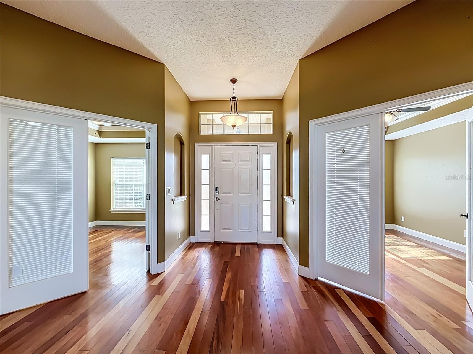 Single Family Residence at 301 ASHTON WOODS LN, LEESBURG, photo 6 of 52
