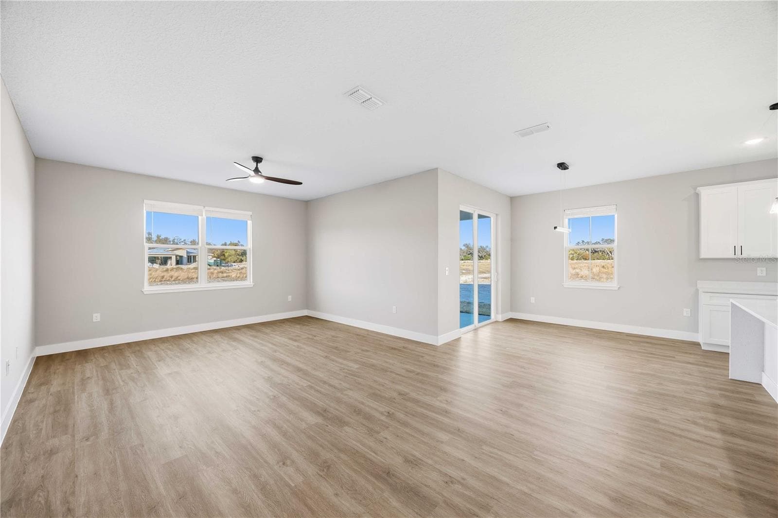 Single Family Residence at 2145 RIVER HAWK LOOP, WINTER HAVEN, photo 8 of 31