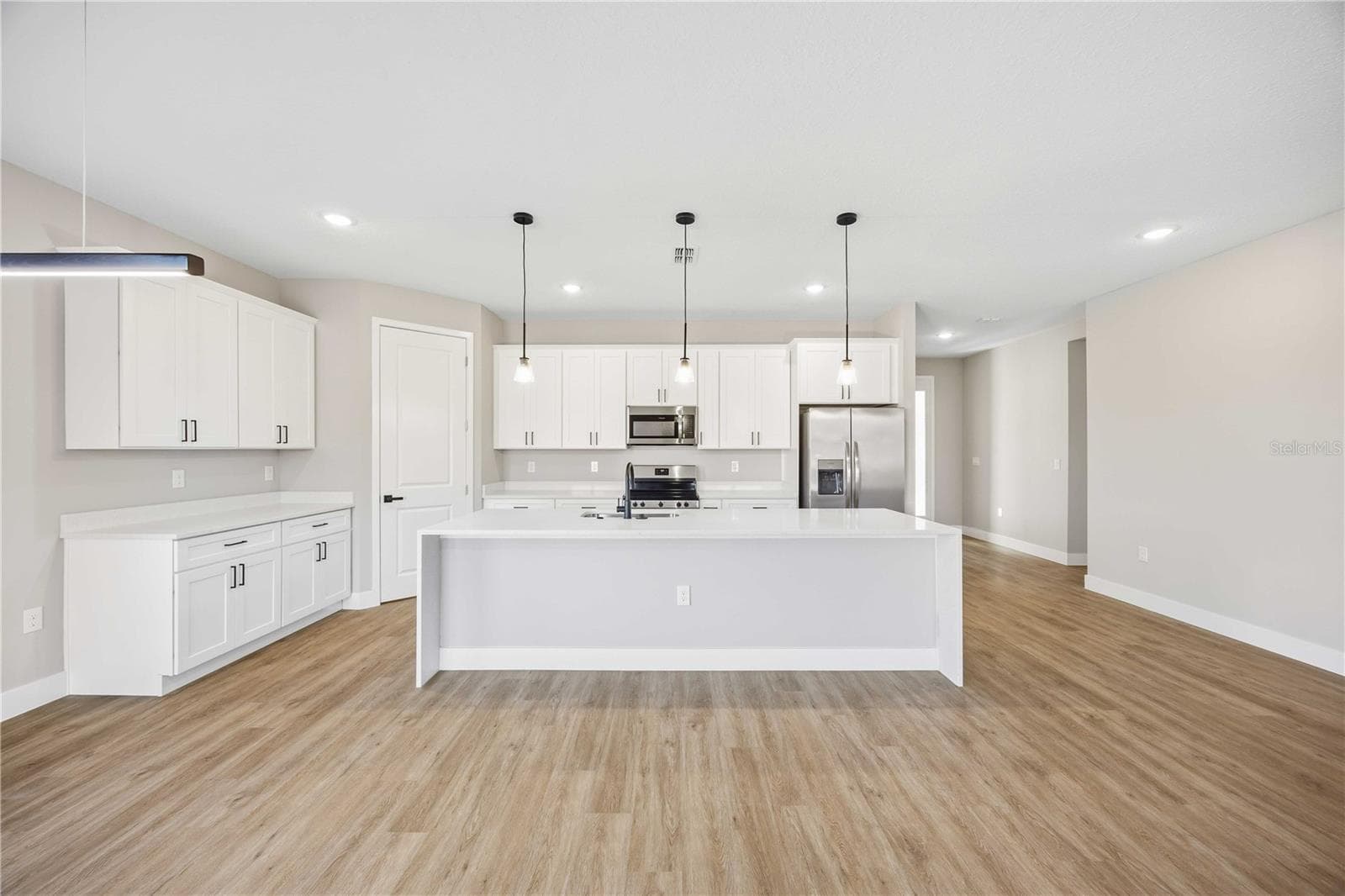 Single Family Residence at 2145 RIVER HAWK LOOP, WINTER HAVEN, photo 15 of 31