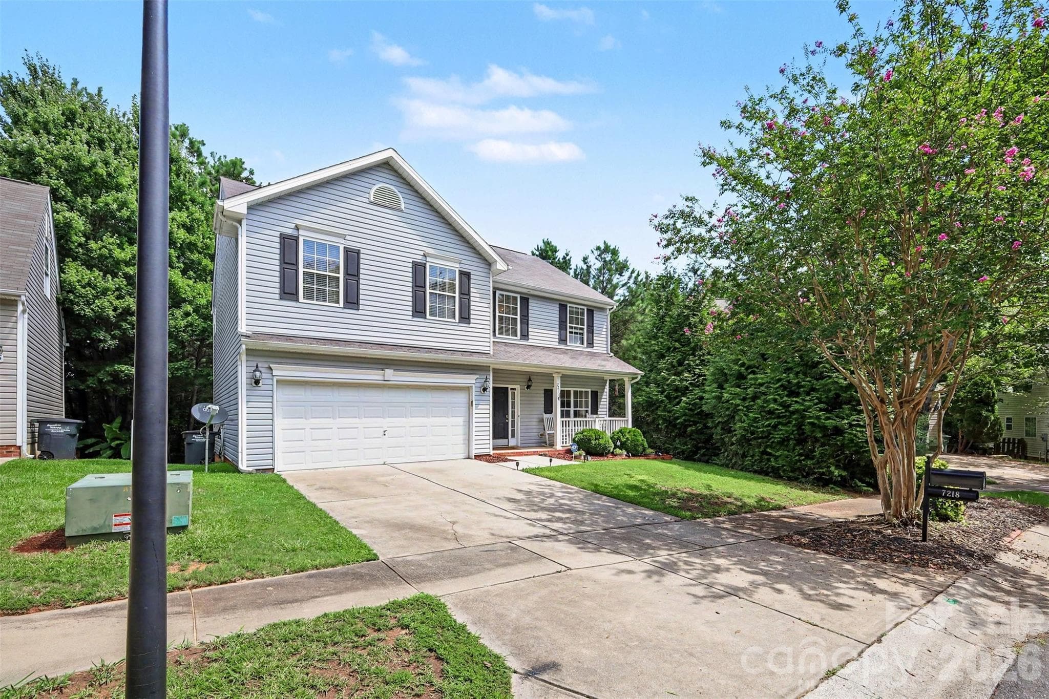 Single Family Residence at 7218 Cascading Pines Drive, Fort Mill, photo 4 of 38