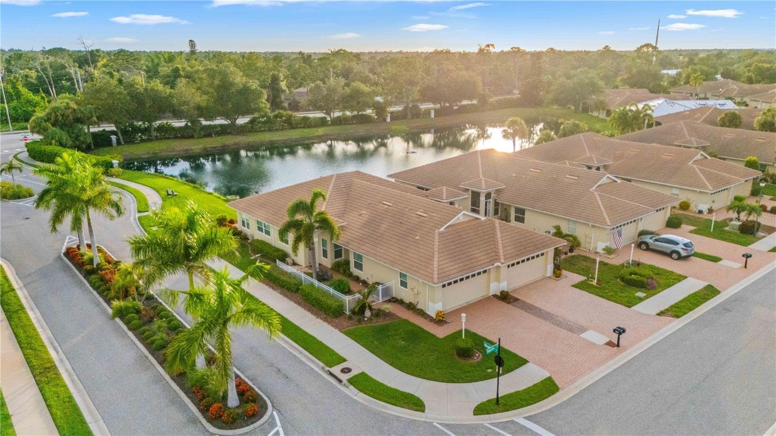 Villa at 1001 TOPELIS DR, ENGLEWOOD, photo 5 of 60