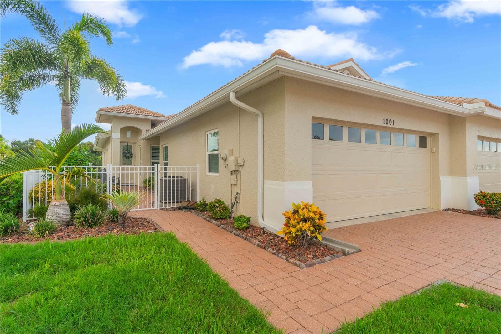 Villa at 1001 TOPELIS DR, ENGLEWOOD, photo 11 of 60