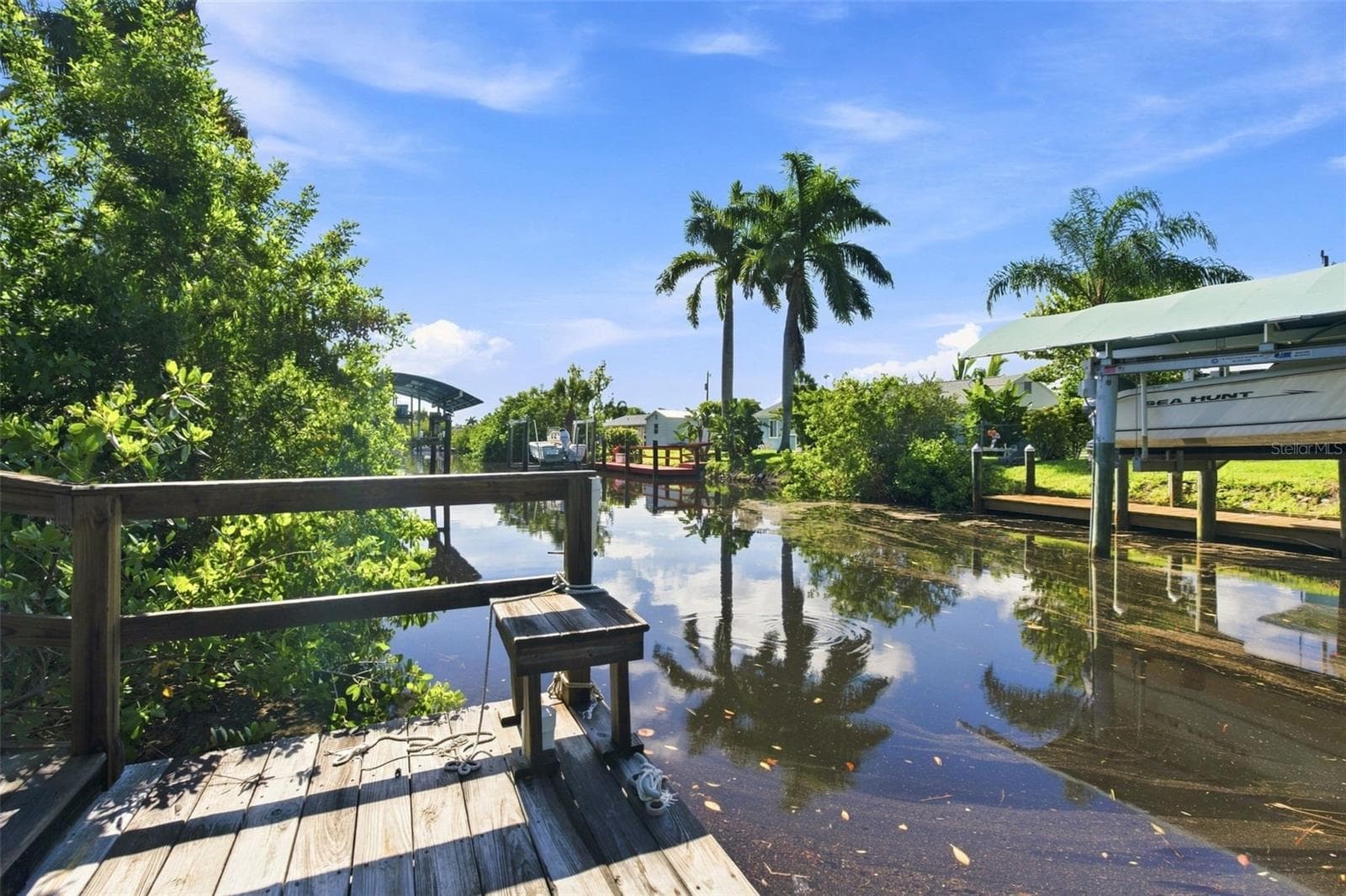 Gulf Access Right from Your Backyard - 1005 ALSTON LN, ENGLEWOOD