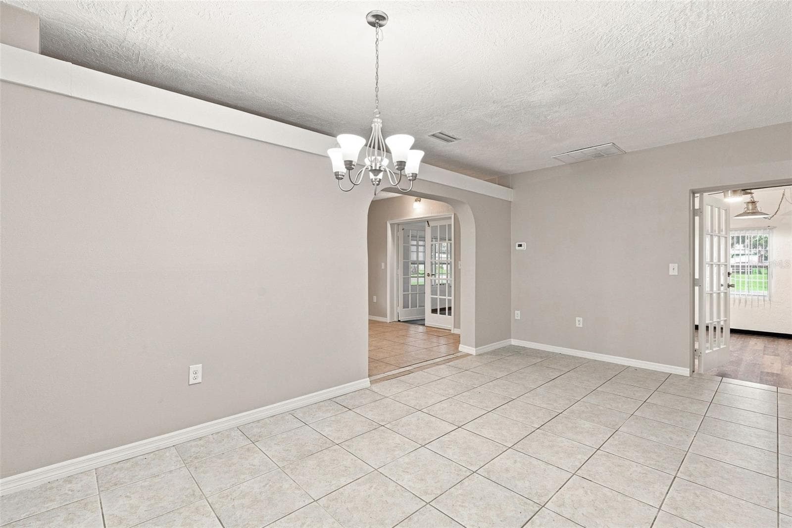 Open Dining Area Flowing Seamlessly Into Updated Kitchen - 1005 ALSTON LN, ENGLEWOOD