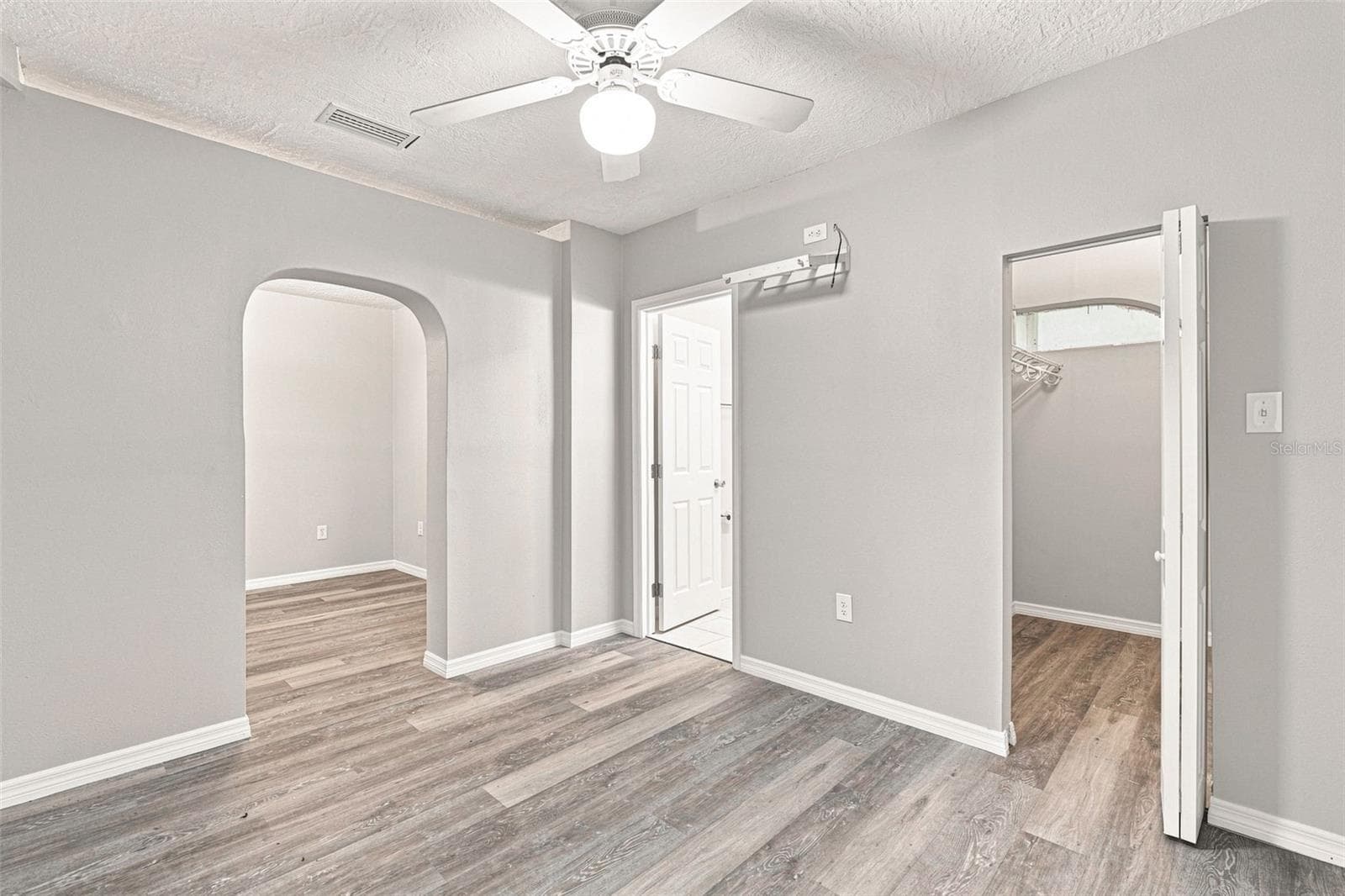 Primary Bedroom with Ensuite Access and Walk-In Closet - 1005 ALSTON LN, ENGLEWOOD