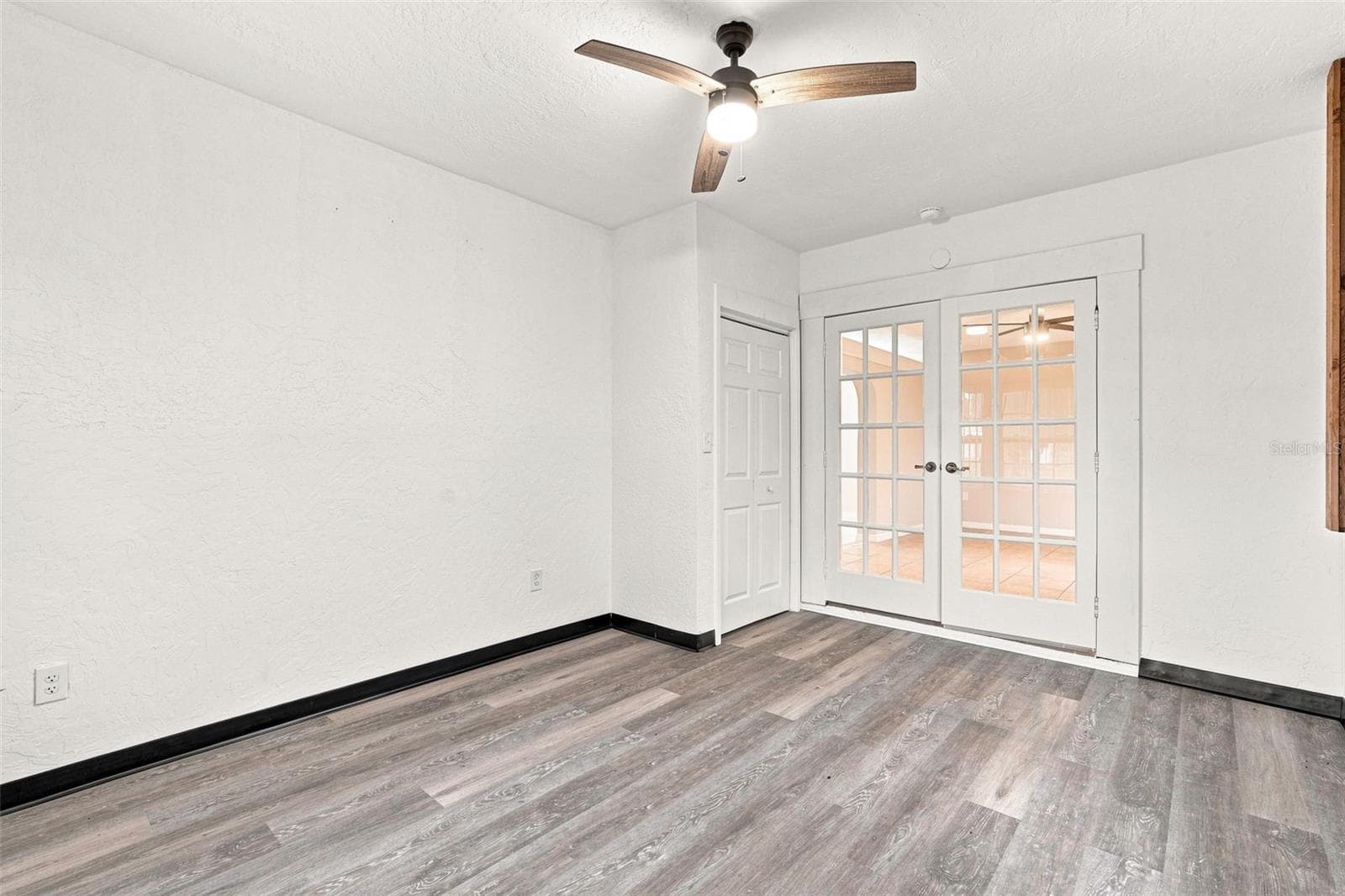 Second Bedroom with Updated Flooring - 1005 ALSTON LN, ENGLEWOOD