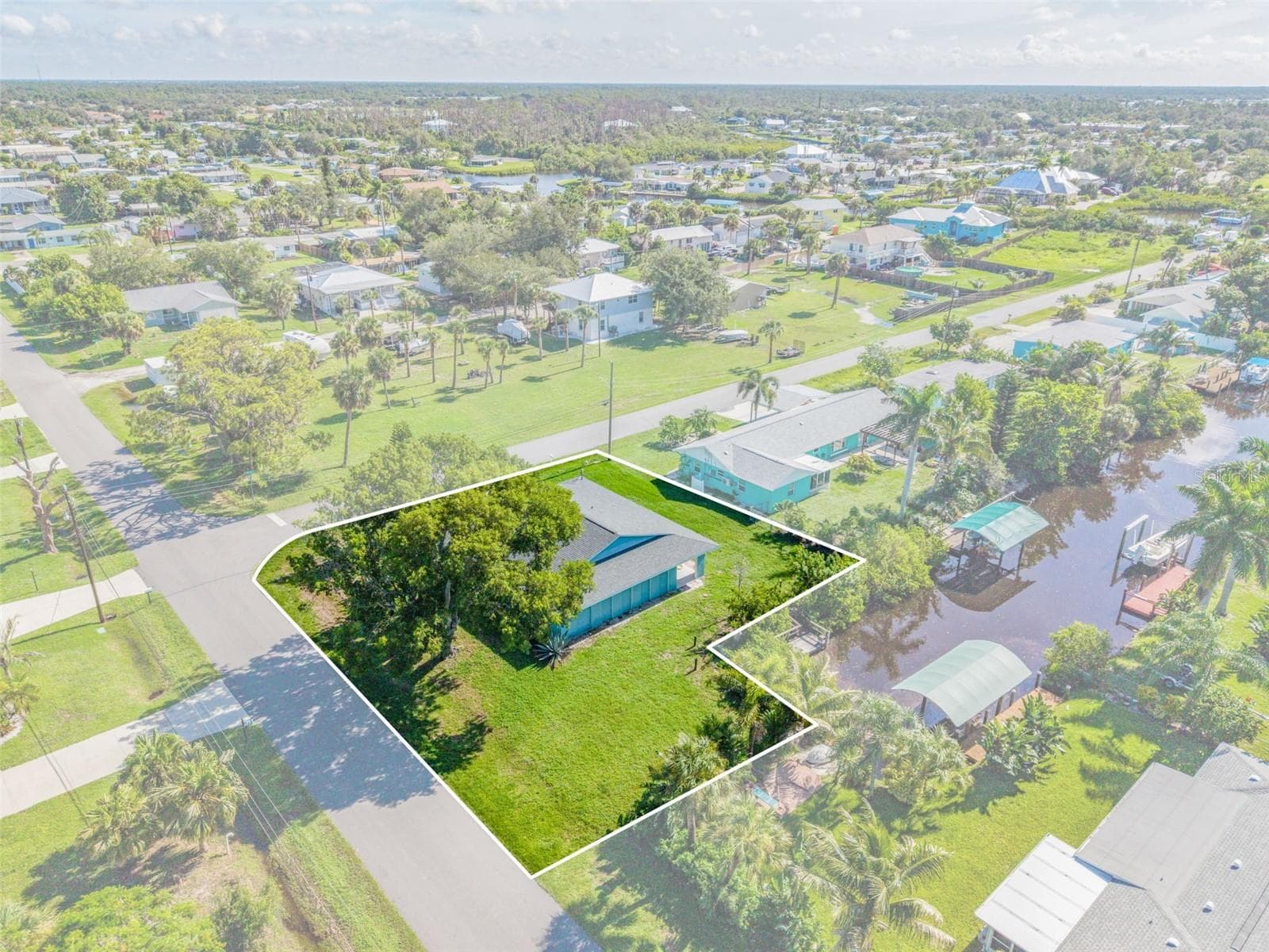 Oversized Corner Lot - 1005 ALSTON LN, ENGLEWOOD