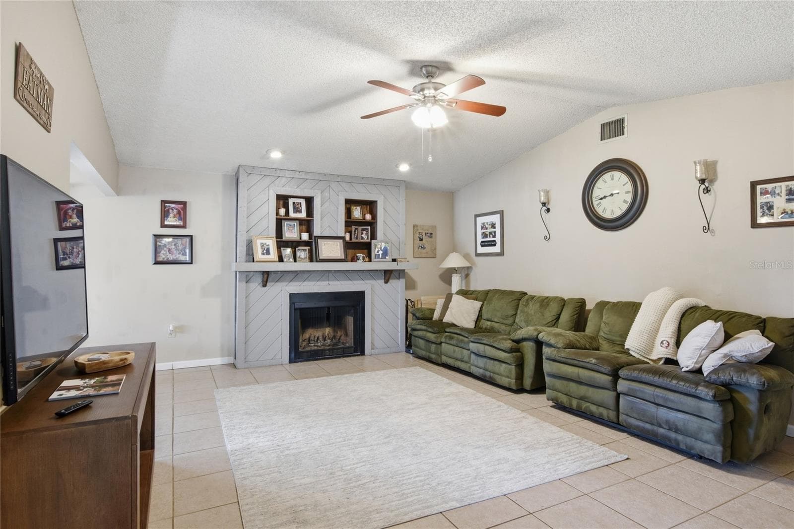 Great Room - 3028 WOOD SONG CT, MULBERRY