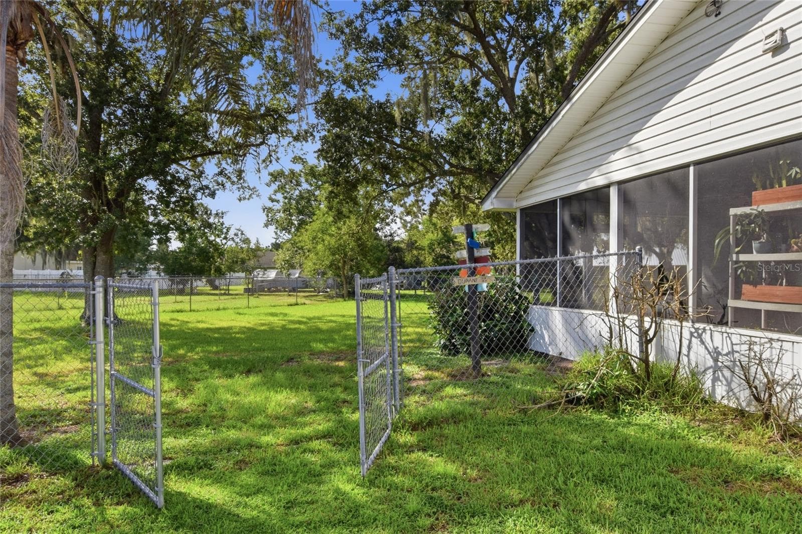 Entrance to Rear Yard - 3028 WOOD SONG CT, MULBERRY