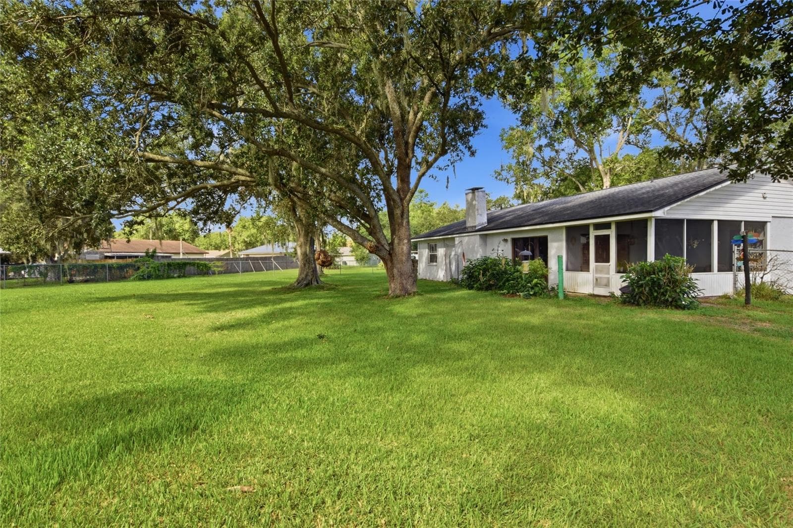 Ex-large Rear Yard - 3028 WOOD SONG CT, MULBERRY