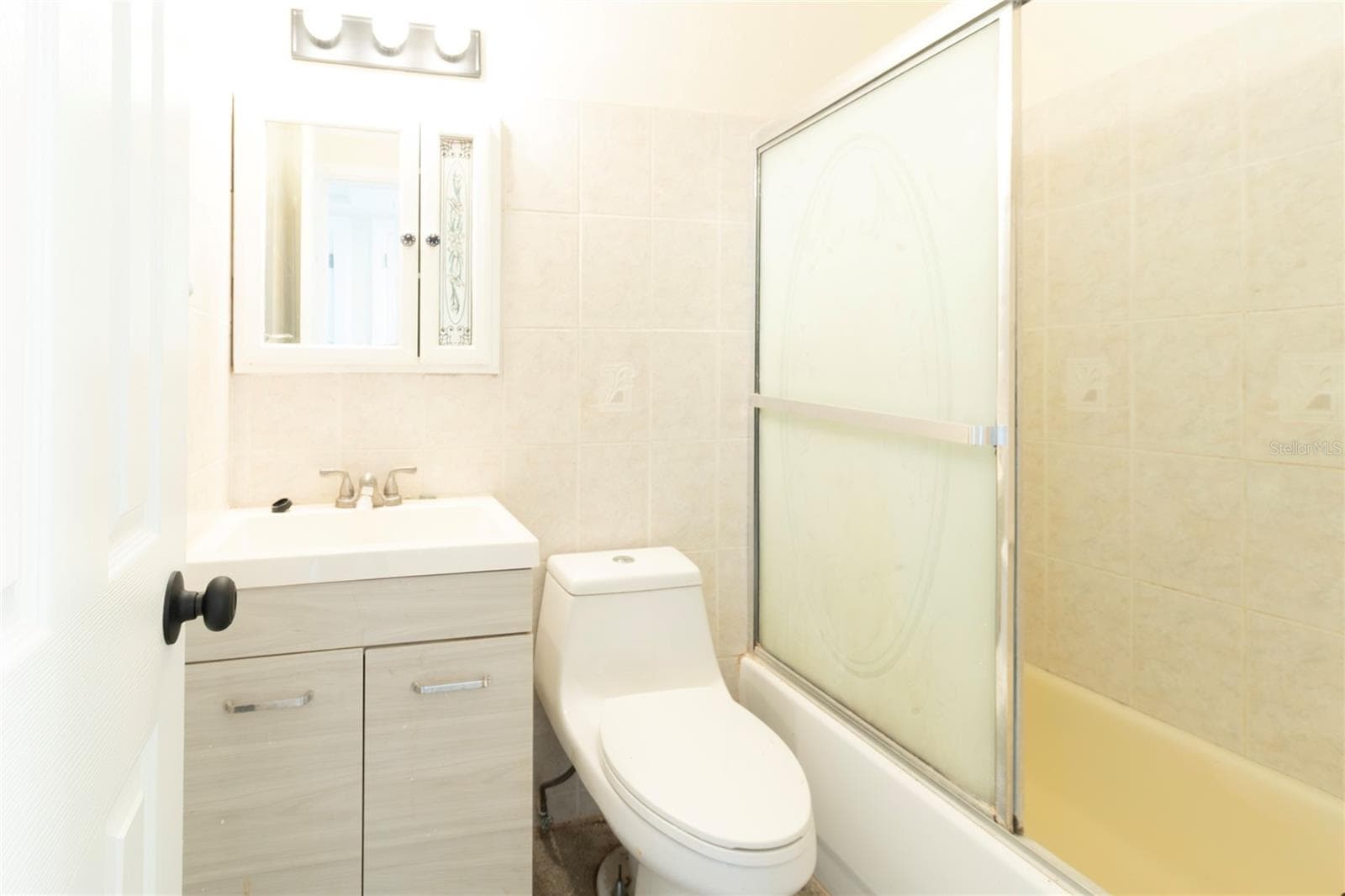 2nd bathroom - 5116 ELDORADO DR, TAMPA