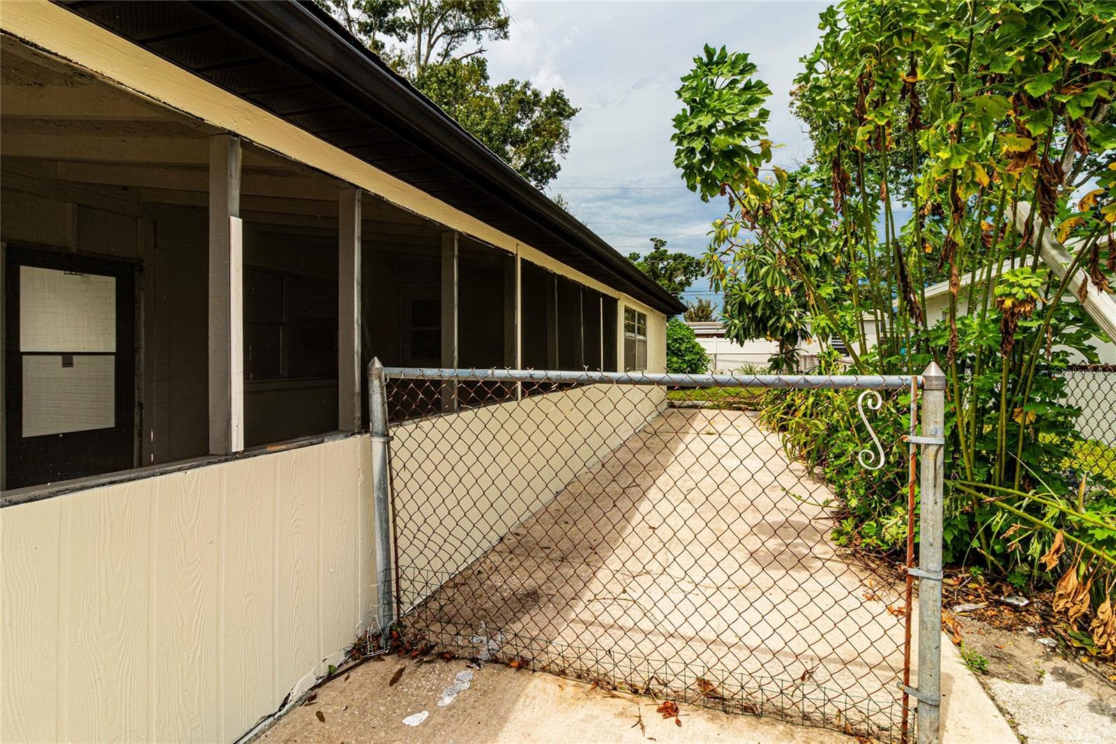 Single Family Residence at 5116 ELDORADO DR, TAMPA, photo 17 of 19