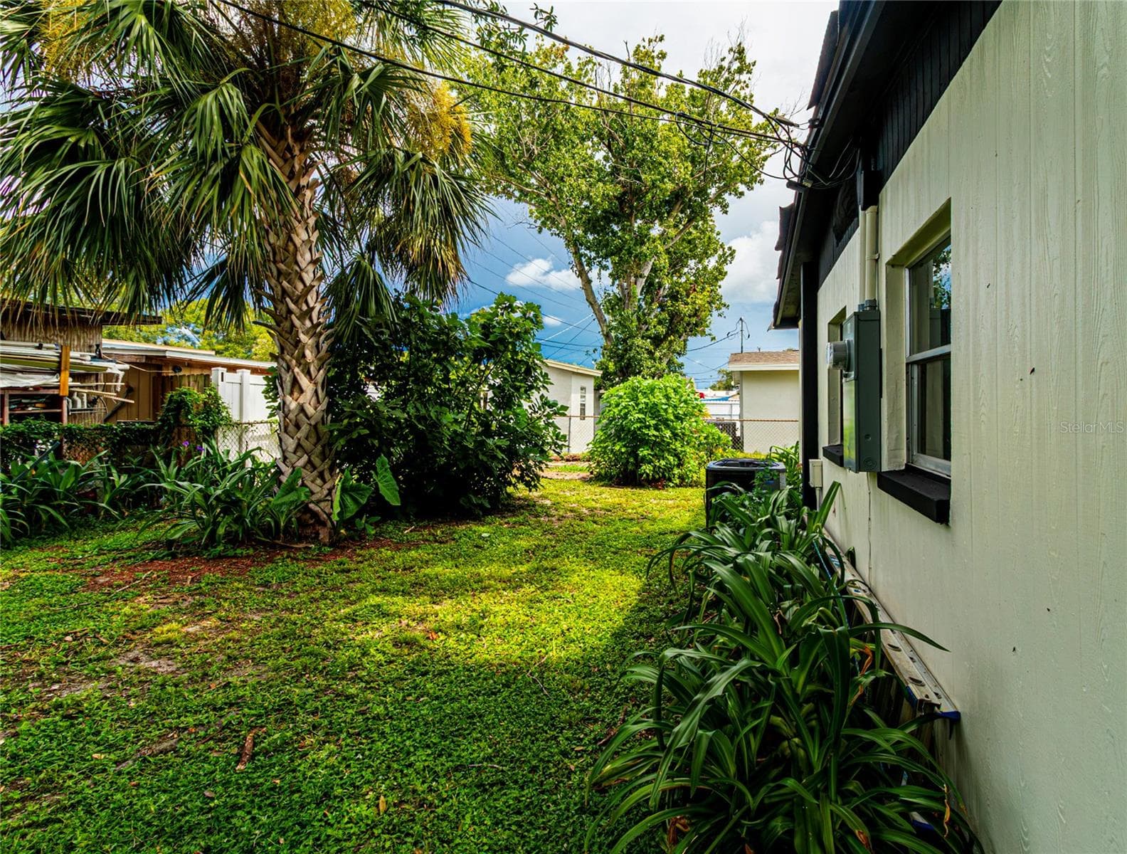 Single Family Residence at 5116 ELDORADO DR, TAMPA, photo 18 of 19