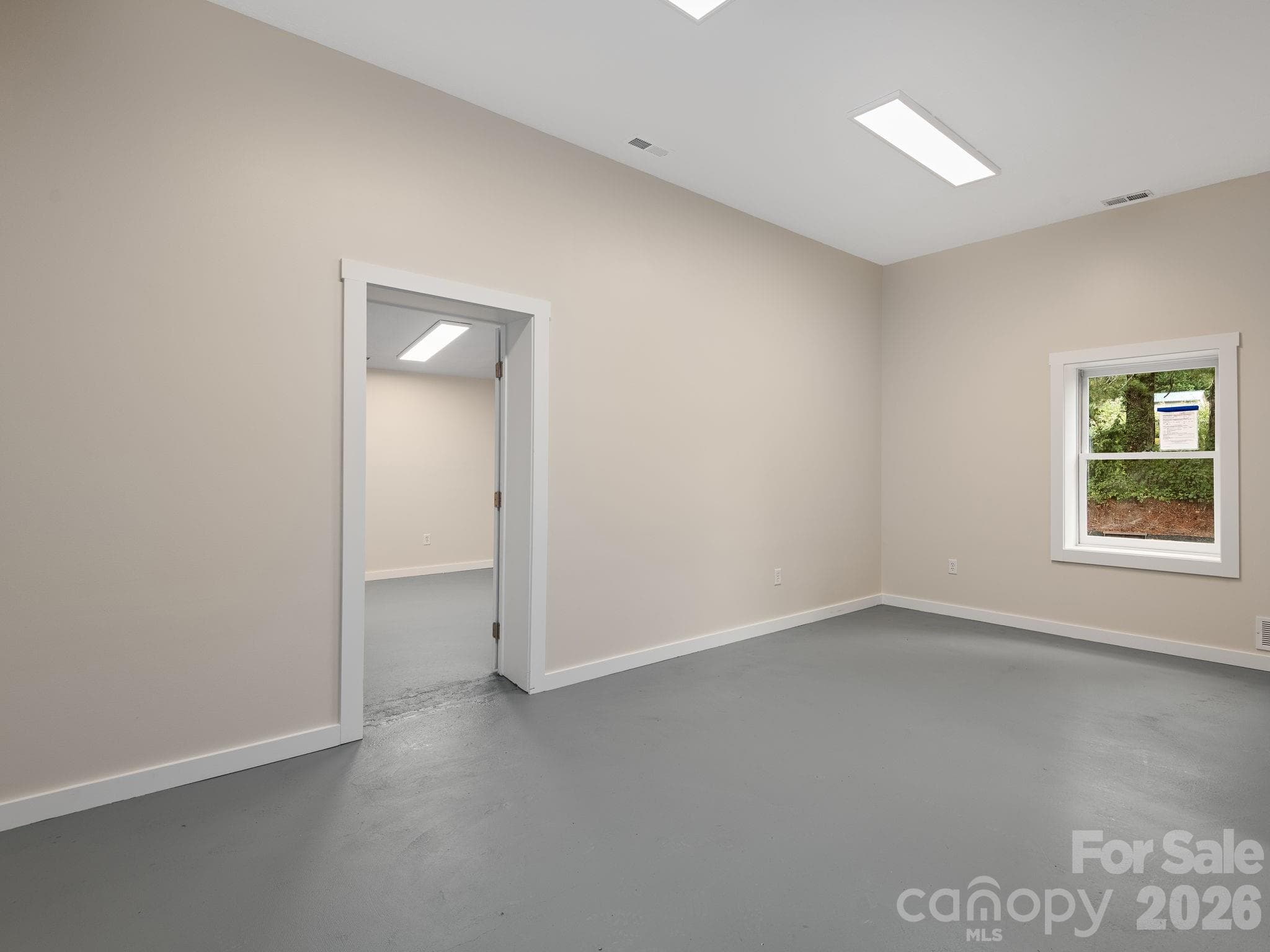 Interior office/flex space - 732 Jonesborough Street, Hendersonville
