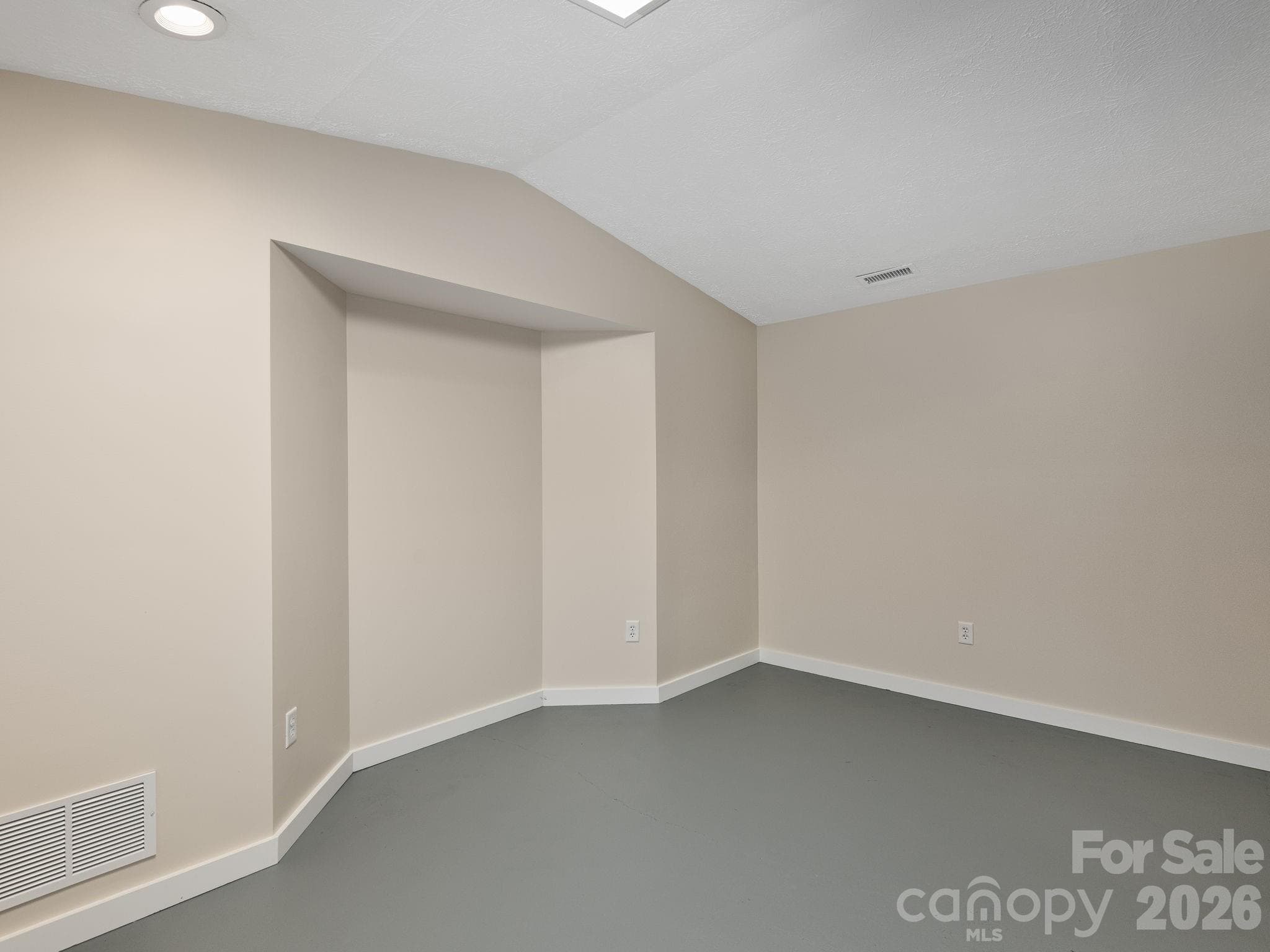 Interior office/flex space - 732 Jonesborough Street, Hendersonville