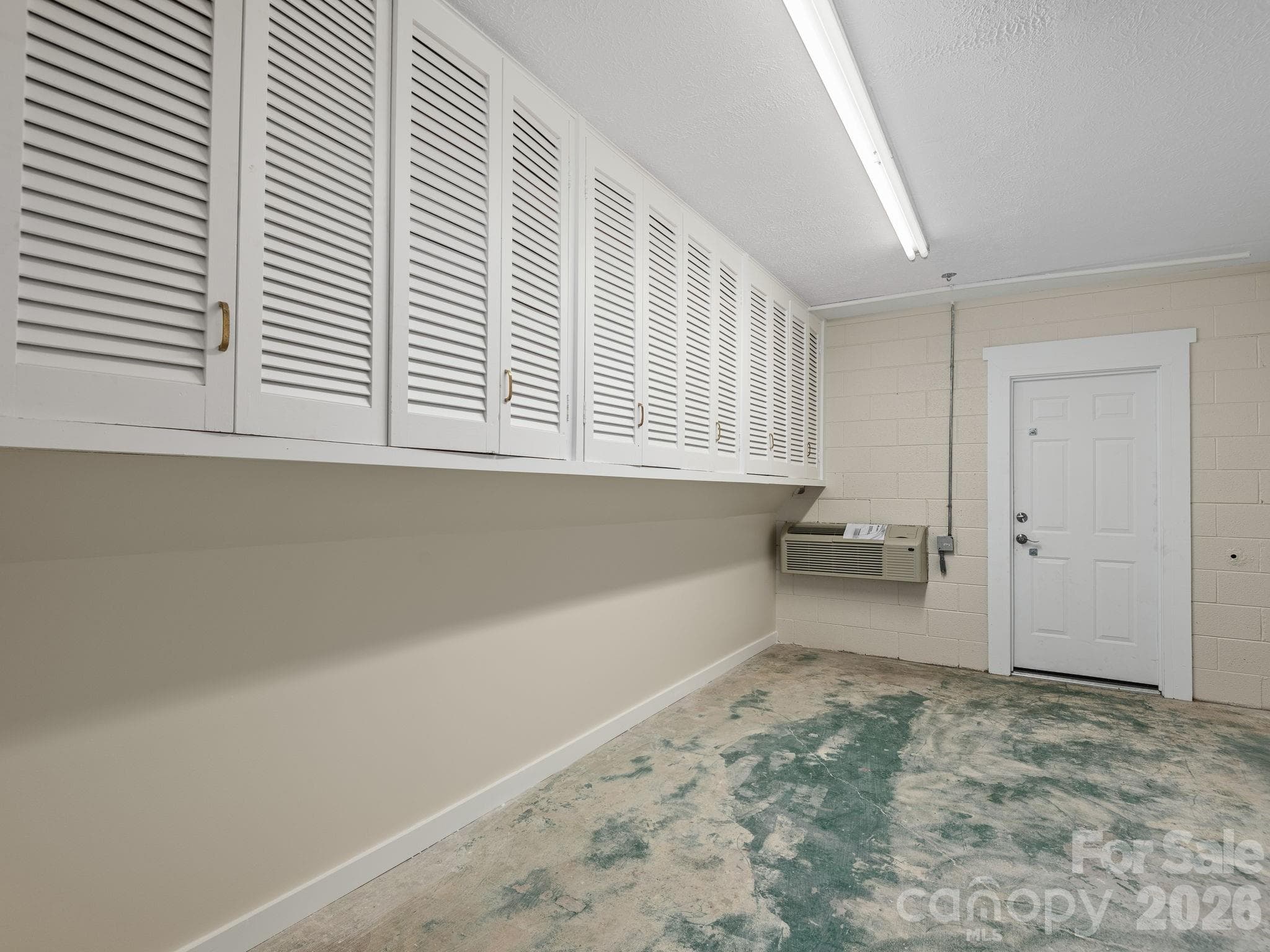 Interior office/flex space - 732 Jonesborough Street, Hendersonville