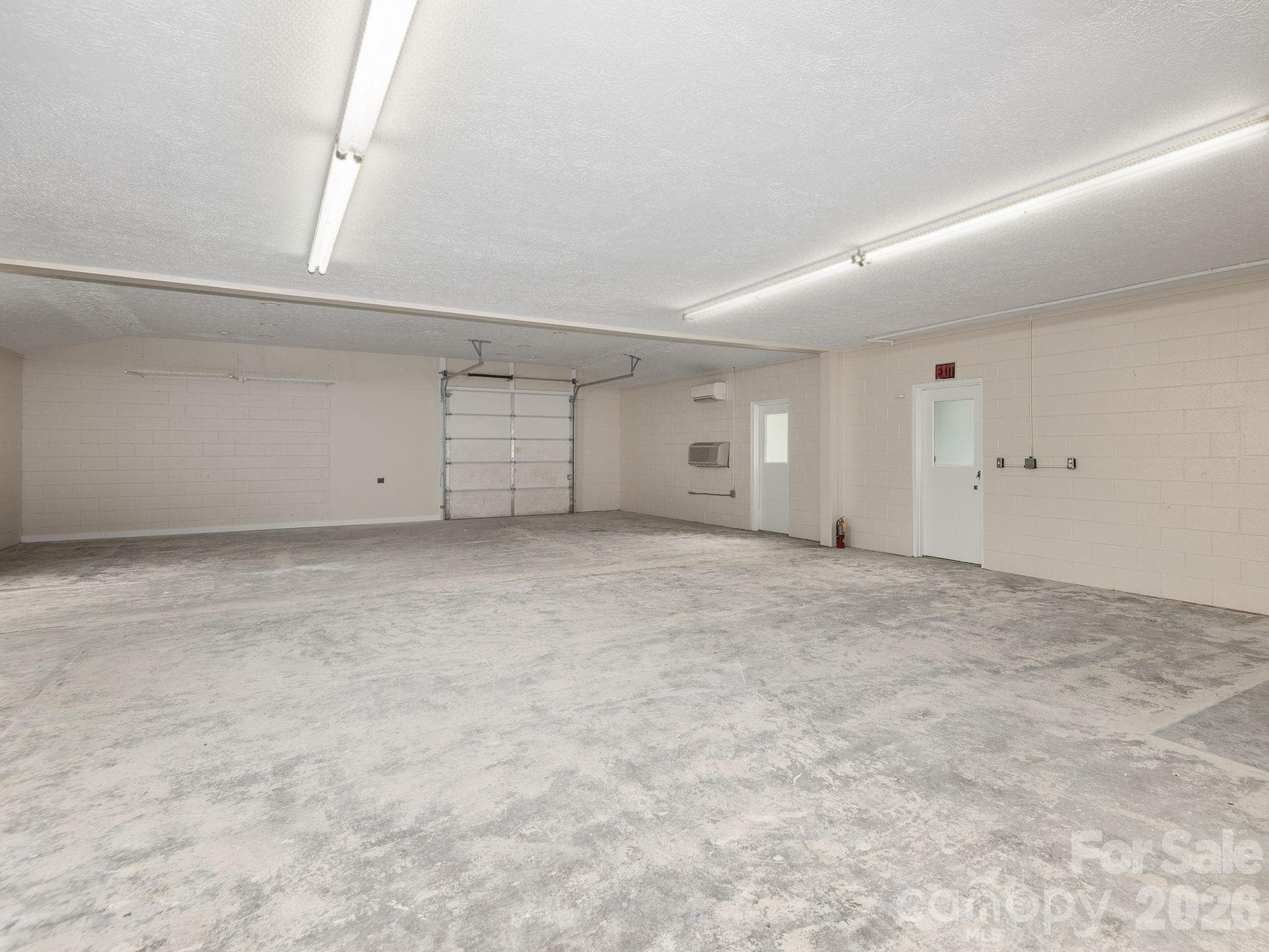 Interior office/flex space - 732 Jonesborough Street, Hendersonville
