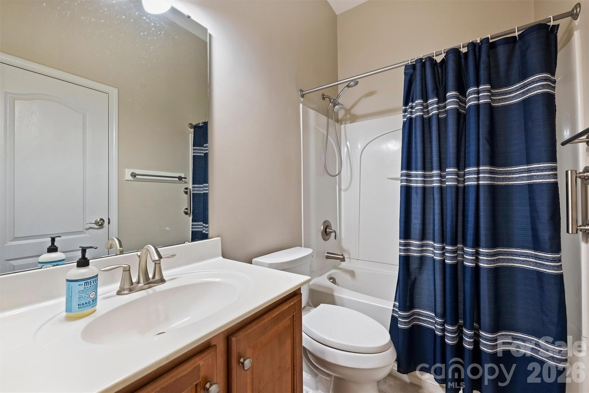 Single Family Residence at 713 Trailhead Lane, Fort Mill, photo 24 of 48