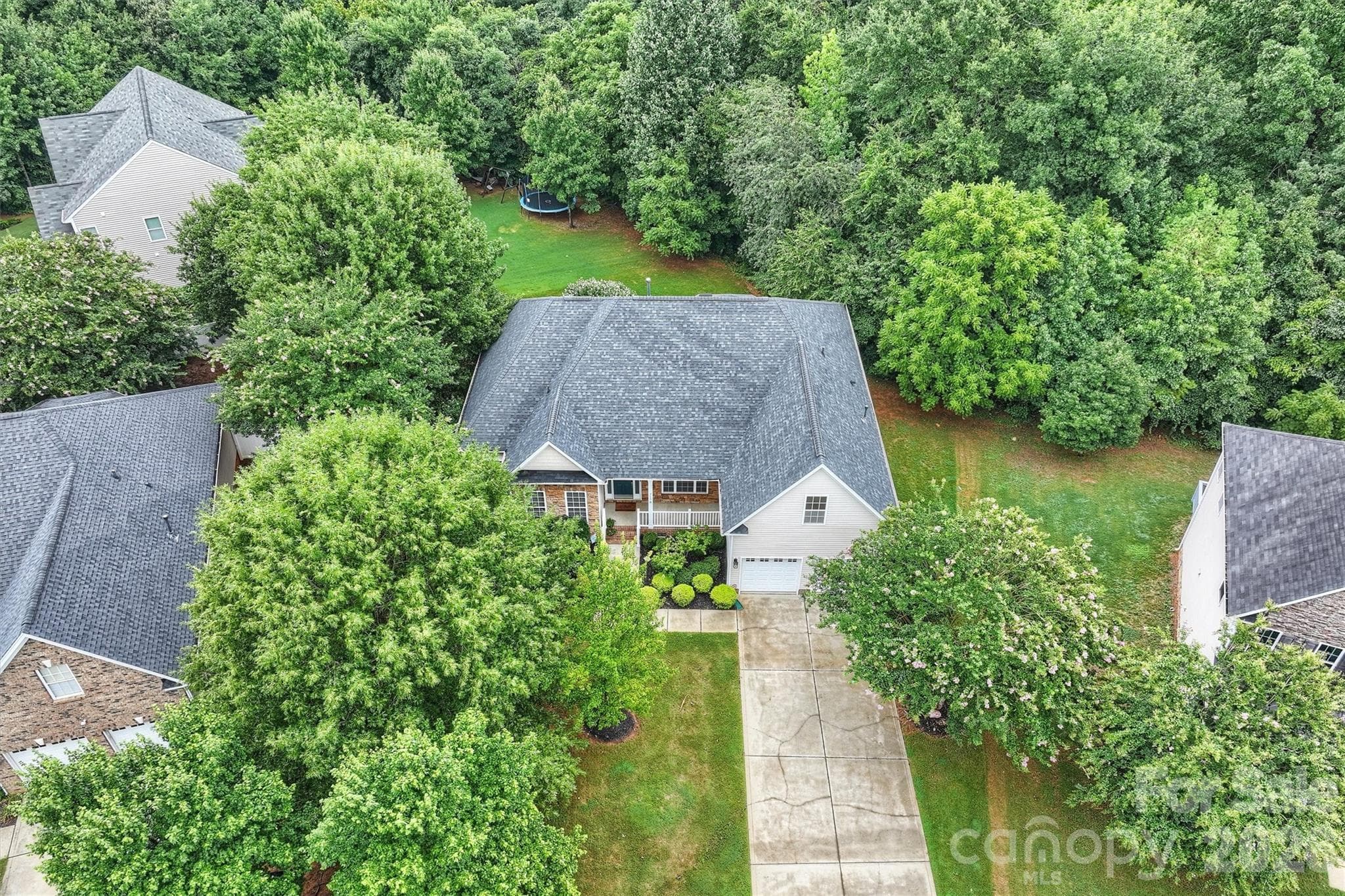 Single Family Residence at 713 Trailhead Lane, Fort Mill, photo 35 of 48