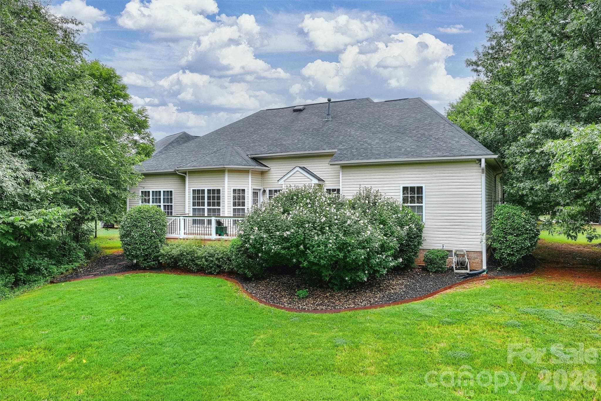 Single Family Residence at 713 Trailhead Lane, Fort Mill, photo 36 of 48