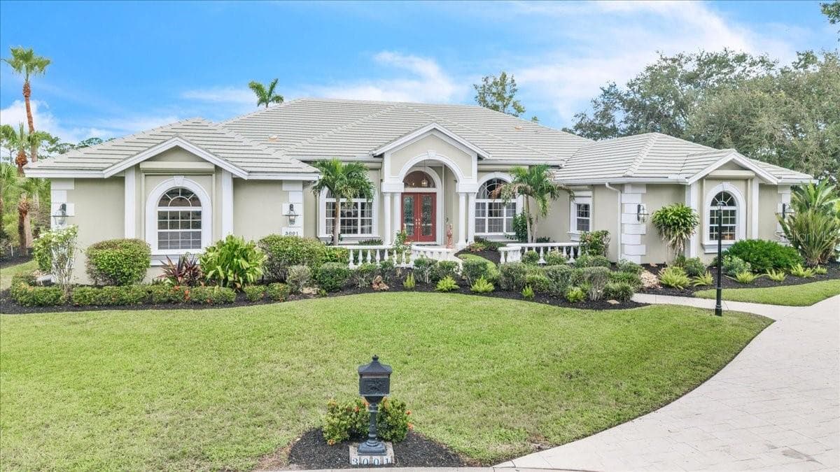 3001 RIVERSHORE LN