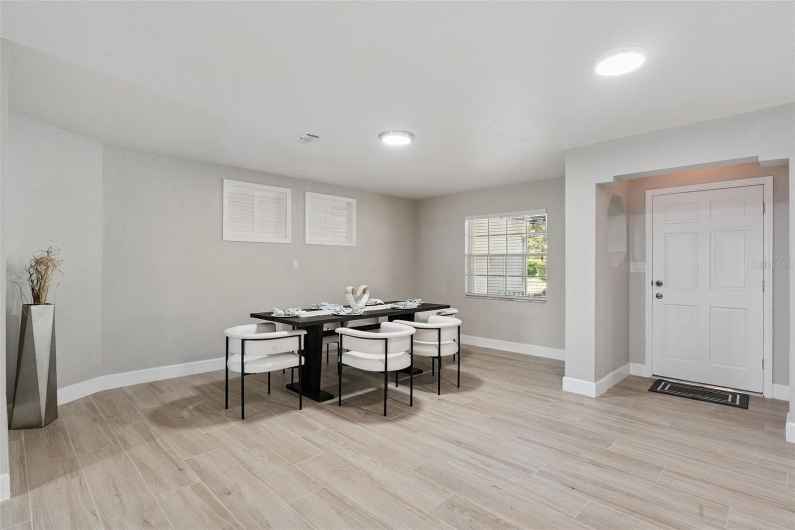 Single Family Residence at 1033 CRYSTAL BOWL CIR, CASSELBERRY, photo 3 of 41