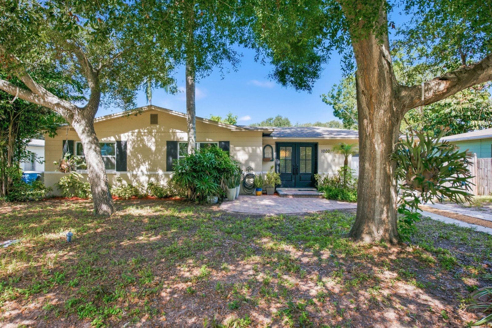 Single Family Residence at 1000 S EVERGREEN AVE, CLEARWATER, photo 3 of 52