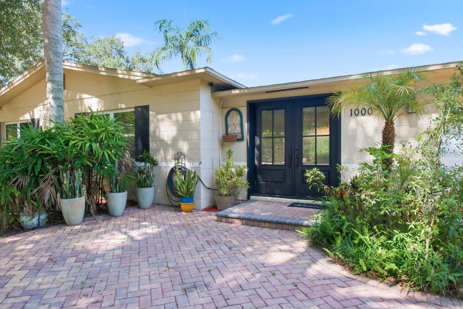 Single Family Residence at 1000 S EVERGREEN AVE, CLEARWATER, photo 4 of 52