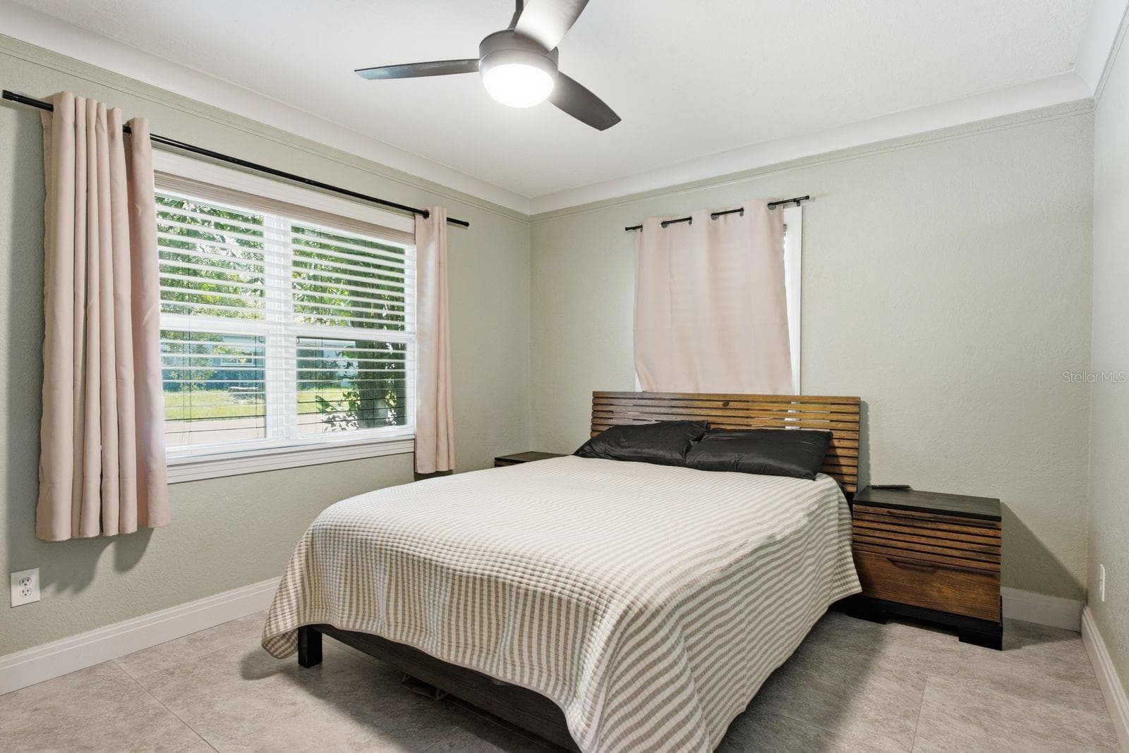 Single Family Residence at 1000 S EVERGREEN AVE, CLEARWATER, photo 15 of 52
