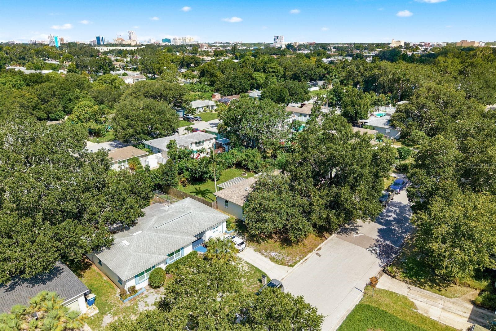 Single Family Residence at 1000 S EVERGREEN AVE, CLEARWATER, photo 40 of 52