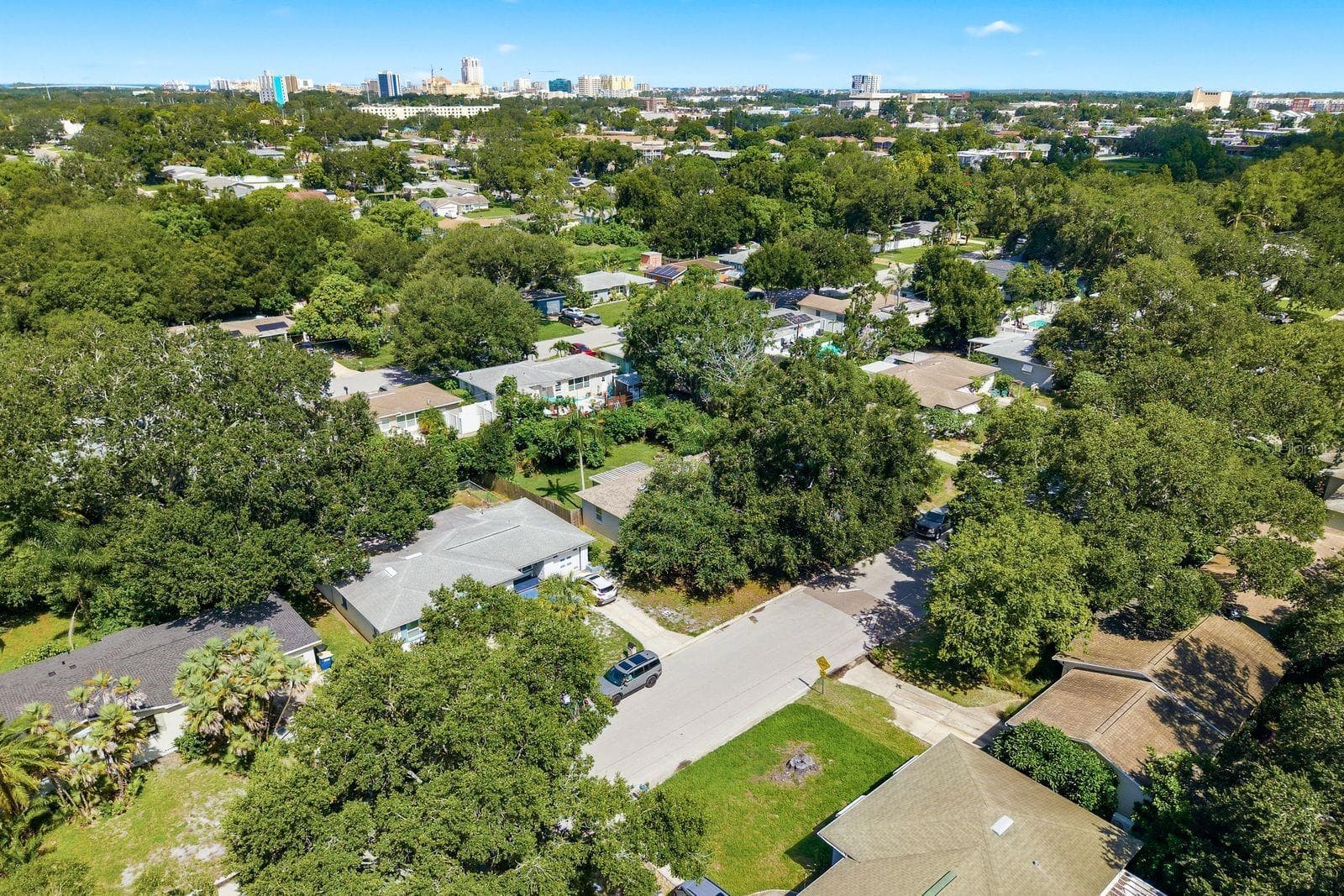 Single Family Residence at 1000 S EVERGREEN AVE, CLEARWATER, photo 41 of 52