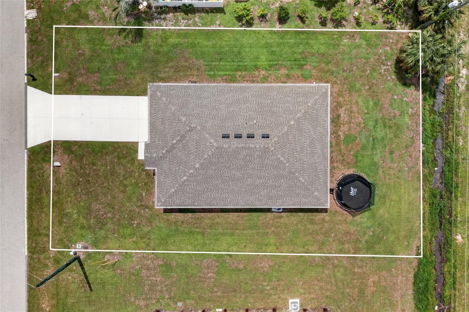 Single Family Residence at 25138 ALICANTE DR, PUNTA GORDA, photo 32 of 41