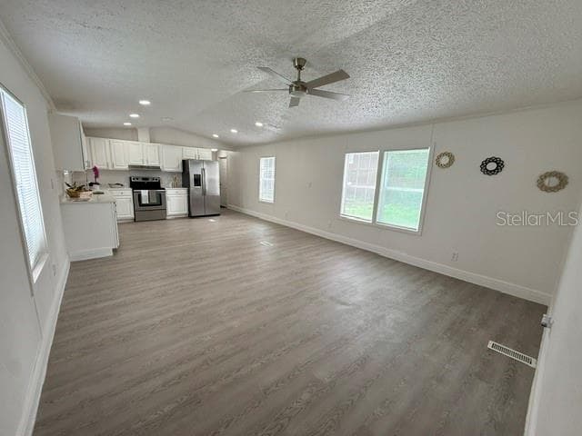 Manufactured Home at 3464 SE 91ST PL, OCALA, photo 4 of 21