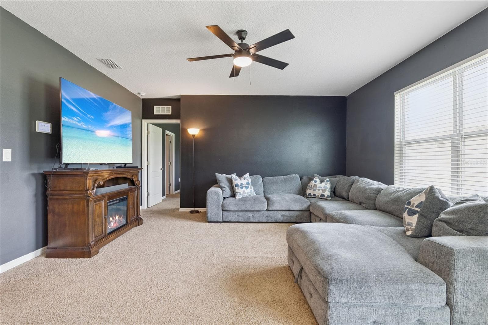 Family room to Primary Suite - 10528 BRONZE LEAF CT, LEESBURG