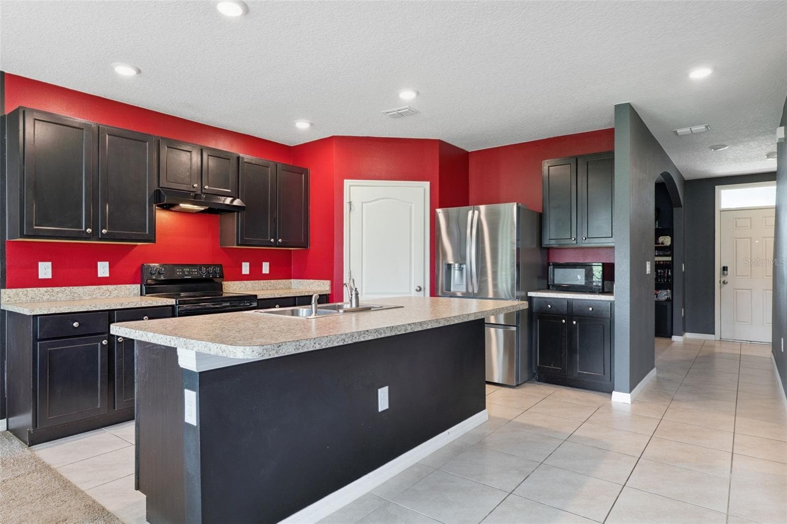 Single Family Residence at 10528 BRONZE LEAF CT, LEESBURG, photo 11 of 58