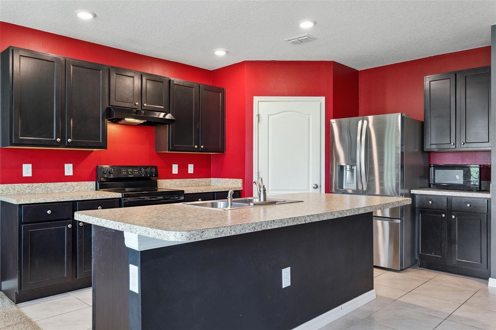 Single Family Residence at 10528 BRONZE LEAF CT, LEESBURG, photo 13 of 58