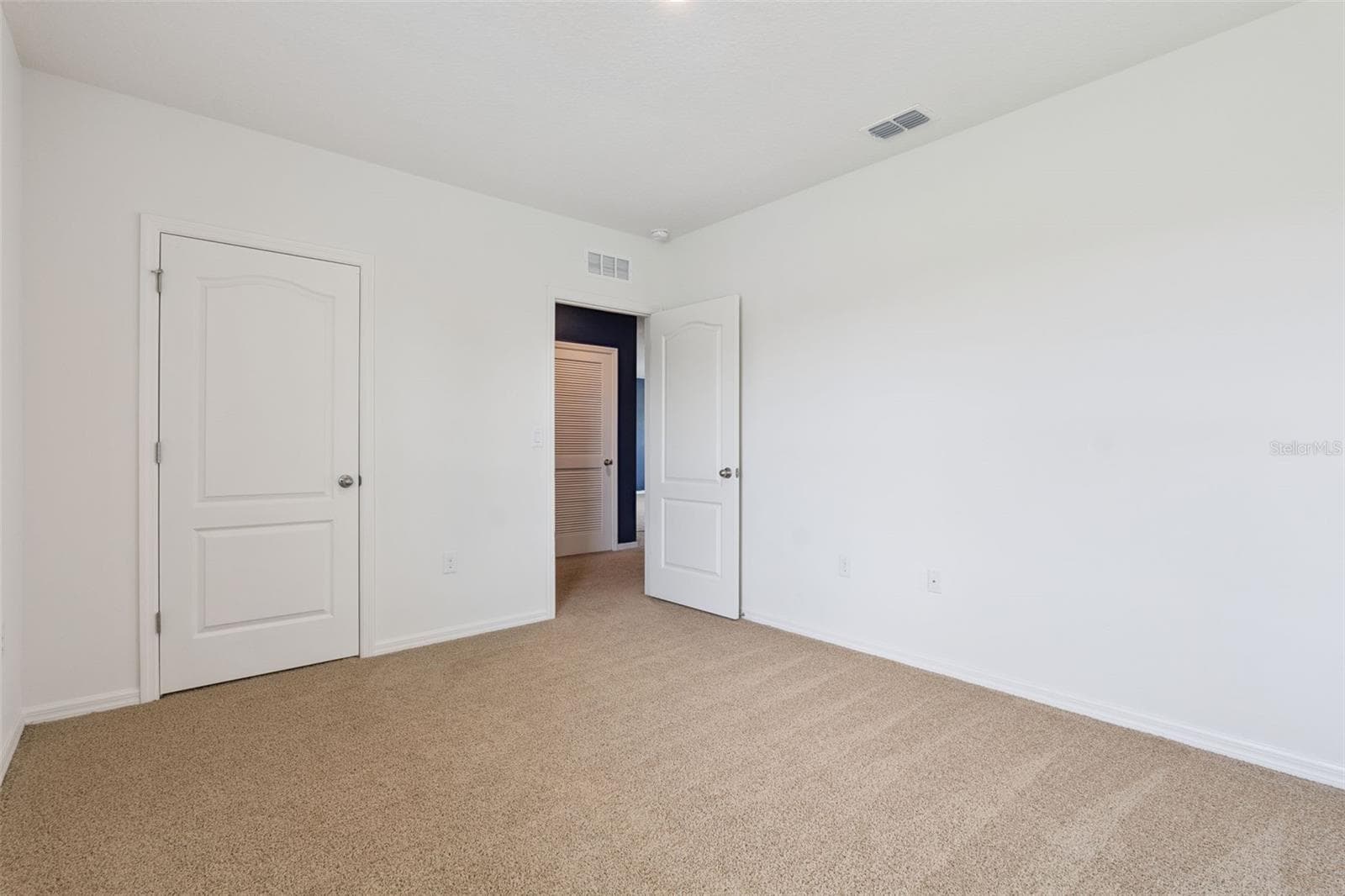 Bed 5 - 10528 BRONZE LEAF CT, LEESBURG